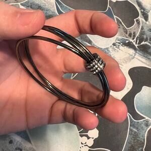 Paparazzi 3 black bangle bracelet with gem clasp